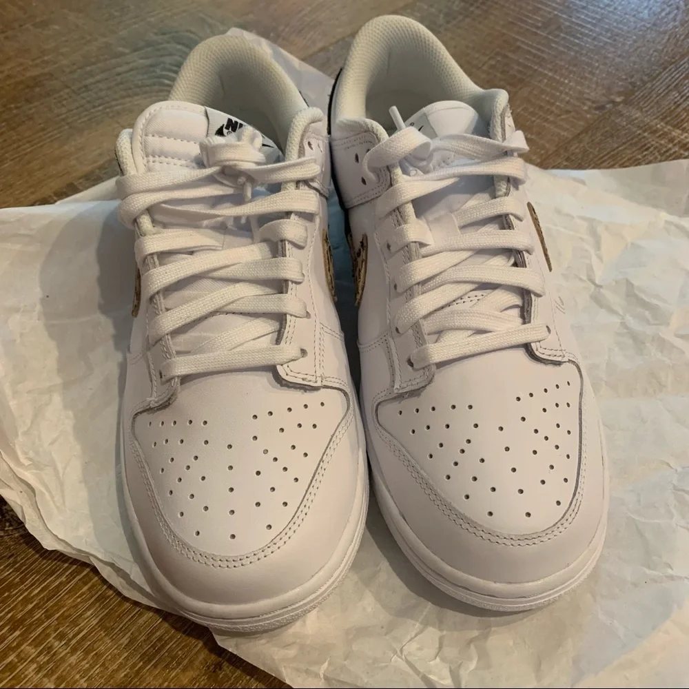 White NIKE DUNK Sneakers (Mixed Material Swooshes) - Picture 4 of 11